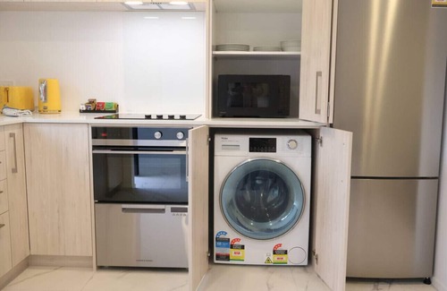 Henderson Apartment | Cosy 2BR House in Awaroa Road