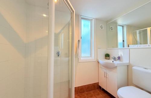 Paddington Villa | Cosy 2BR Paddington Home with Parking