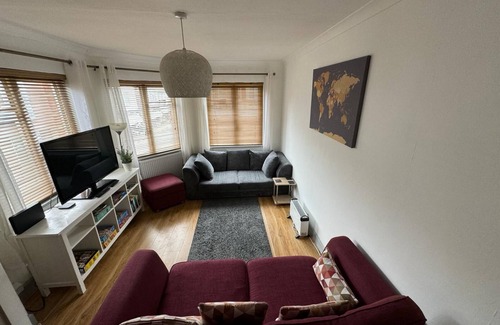 Hythe Apartment | Cosy 3-bed Apartment in Hythe High Street