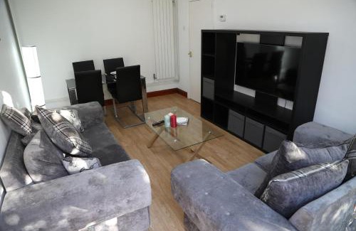 Olton House | cosy 3-bed bungalow nec airport close to amenities