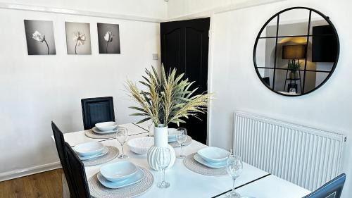 Acocks Green House | Cosy 3 bed Home near NEC & BHX