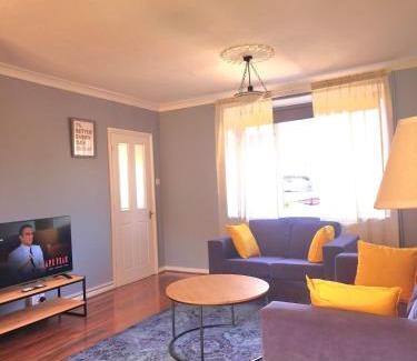 Doncaster House | Cosy 3 bed house in Doncaster