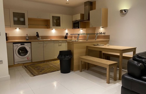 Docklands Apartment | Cosy 3 bed Penthouse in Royal Docks London