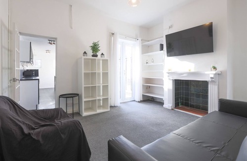 Moseley House | Cosy 3 bed property in Moseley village Birmingham