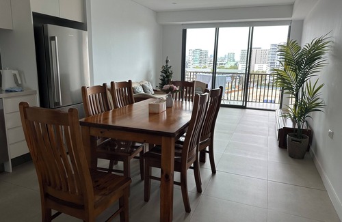 Zetland Apartment | Cosy 3-Bed Room 2 bathroom 5 minutes to Swimming and Gym at Rosebery Apartment