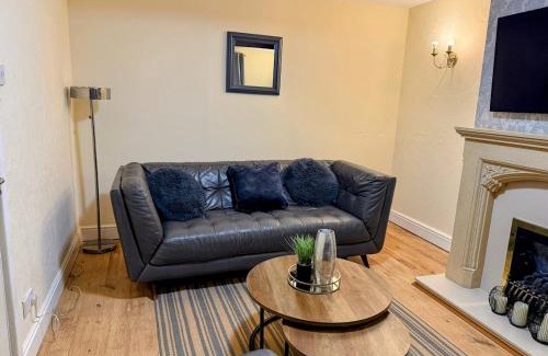 Dudley House | Cosy 3 bedroom house near dudley zoo