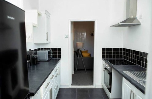 Selby Apartment | Cosy 3-Bedroom Willow House