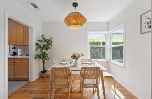 West Los Angeles House | Cosy 3BD Home by Santa Monica - Beach & Airport 10 min away