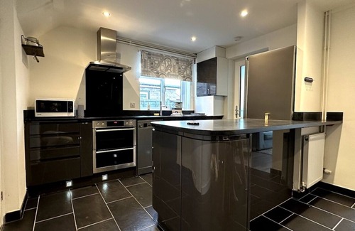 Oxford Apartment | Cosy 4 bed house in Botley, Oxford