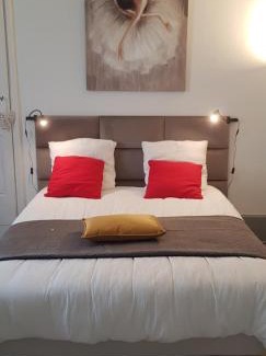Montlucon Apartment | Cosy 4 minutes à pieds du centre historique avec parking