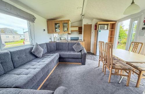 Louth Other | Cosy 8 Berth Caravan With Lovely Field Views At Sunnydale Ref 35353S