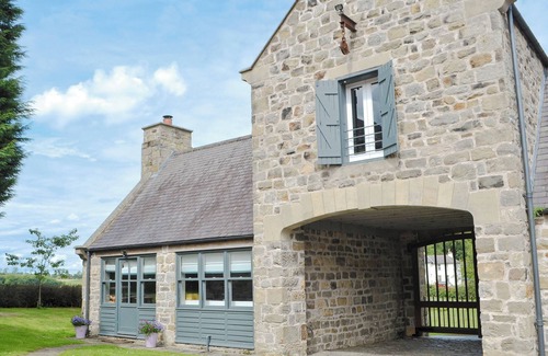 Hallington Cottage | Cosy accommodation with wood burning stove in the grounds of Bitchfield Tower.