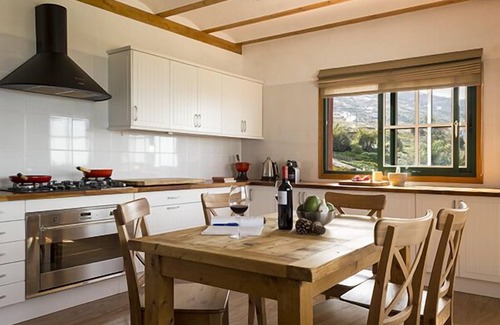 La Orotava Cottage | Cosy and rustic farm house with pool, views, fresh and eggs.