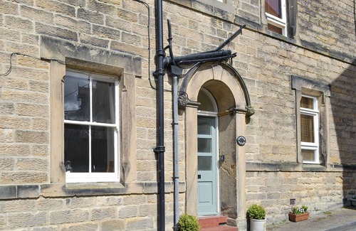 Alnmouth Cottage | Cosy and welcoming terraced cottage a short walk from the beach at Alnmouth.