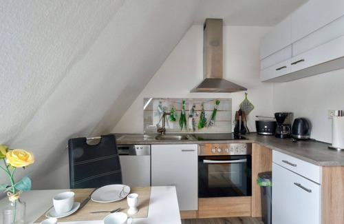 Schwalenberg Apartment | Cosy apartment for 2 people with WIFI, TV, pets allowed and parking