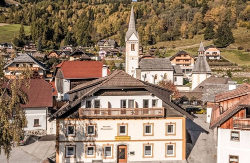Sankt Martin Apartment | Cosy apartment for 4 guests with WIFI, balcony, pets allowed and parking