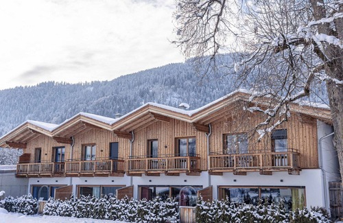 Reith bei Kitzbuehel Apartment | Cosy apartment for 6 guests with WIFI, hot tub, TV, balcony and parking