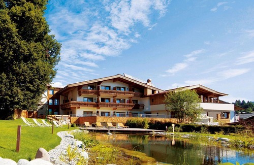 Reith bei Kitzbuehel Apartment | Cosy apartment for 6 guests with WIFI, hot tub, TV, balcony and parking