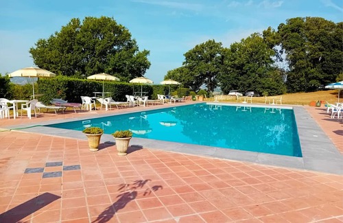 Santarello Apartment | Cosy apartment for 2 guests with WIFI, pool, pets allowed and parking