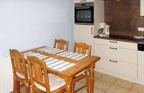 Altenkirchen Villa | Cosy apartment in villa for 4 people with WIFI, TV, terrace, pets allowed and parking