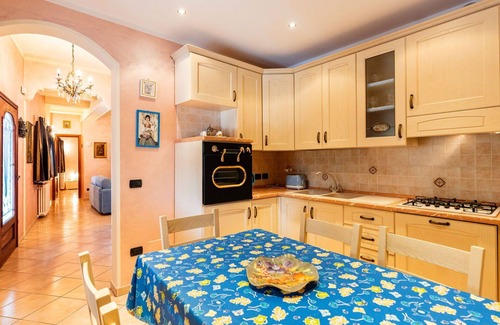 Marina di Andora Villa | Cosy apartment for 4 people with WIFI, terrace, pets allowed and parking