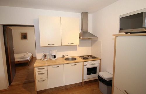 Muhldorf Apartment | Cosy apartment for 8 people with WIFI, TV and balcony