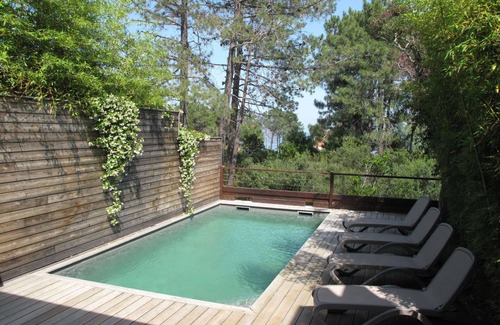 Favone Apartment | Cosy apartment for 6 people with WIFI, private pool, TV, terrace, pets allowed and parking