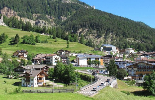 Vigo di Fassa Apartment | Cosy apartment for 7 guests with WIFI, TV, balcony and parking