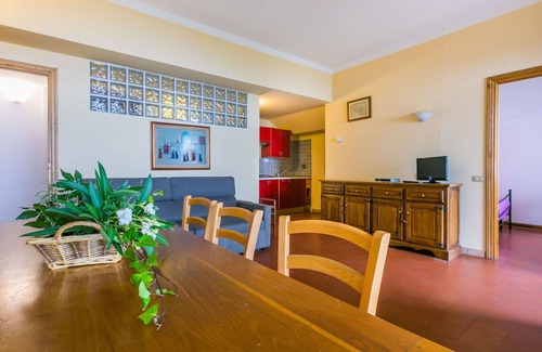 San Baronto Apartment | Cosy apartment for 4 guests with WIFI, pool, TV, terrace, pets allowed, panoramic view and parking