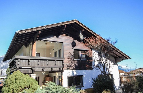 Axams Apartment | Cosy apartment for 2 guests with WIFI, TV and pets allowed