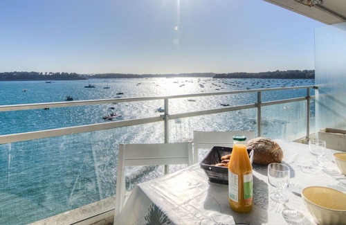 Ille-et-Vilaine Apartment | Cosy apartment for 2 guests with WIFI, TV and balcony