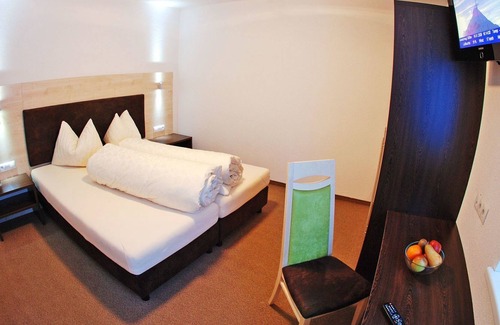 Soelden Apartment | Cosy apartment for 2 guests with WIFI, TV, pets allowed and parking
