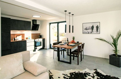 Axams Apartment | Cosy apartment for 3 guests with WIFI, TV and terrace