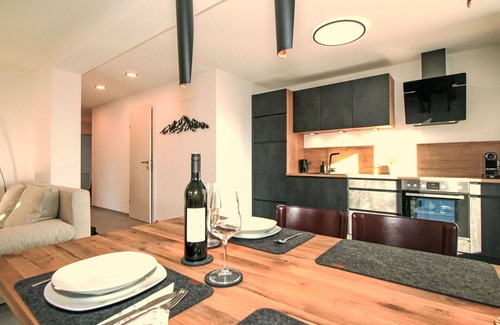 Axams Apartment | Cosy apartment for 3 guests with WIFI, TV and terrace