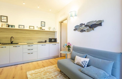 Belgirate Apartment | Cosy apartment for 3 people with WIFI, TV and terrace