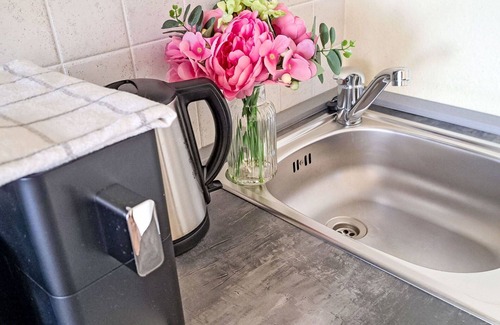 Strobl Apartment | Cosy apartment for 3 people with WIFI, TV and balcony