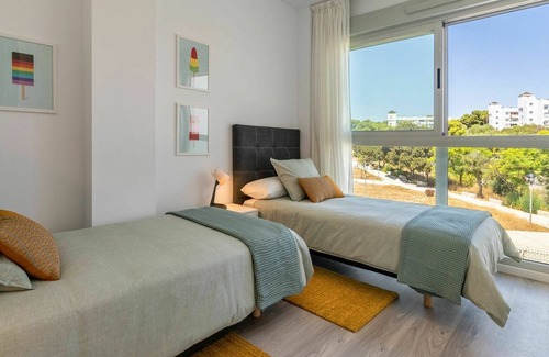 Carihuela Apartment | Cosy apartment for 4 people with pool, WIFI, A/C, TV, terrace and parking