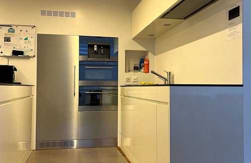 Spiez Apartment | Cosy apartment for 4 guests with WIFI, TV, balcony and pets allowed