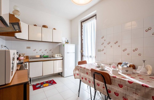 Omegna Apartment | Cosy apartment for 4 guests with WIFI, TV, balcony, pets allowed and parking
