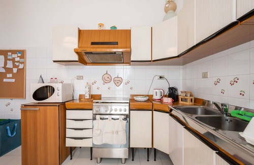 Omegna Apartment | Cosy apartment for 4 guests with WIFI, TV, balcony, pets allowed and parking