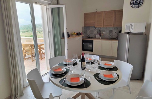 San Corrado di Fuori Apartment | Cosy apartment for 4 guests with WIFI, A/C, TV, terrace and parking
