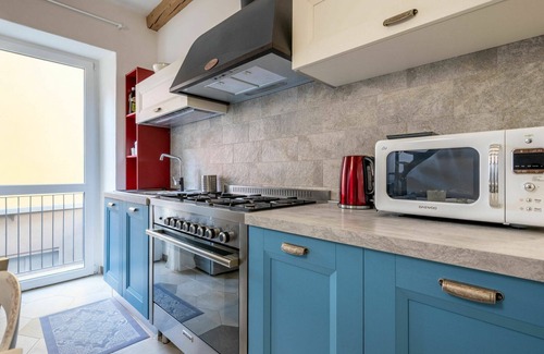 Omegna Apartment | Cosy apartment for 4 people with WIFI, TV, terrace, pets allowed and parking