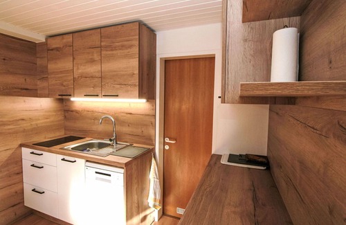 Axams Apartment | Cosy apartment for 4 people with TV, patio, pets allowed and parking