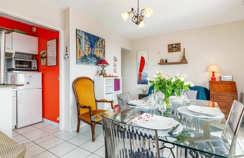 Royan Apartment | Cosy apartment for 4 people with WIFI, TV, balcony and parking