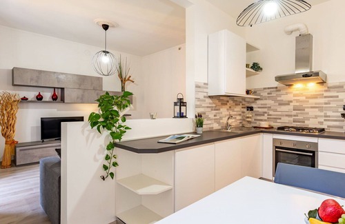 Vendrogno Apartment | Cosy apartment for 5 guests with A/C, WIFI, balcony and parking