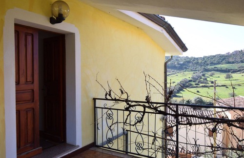 San Lorenzo Apartment | Cosy apartment for 5 people with WIFI, TV, balcony and panoramic view
