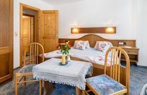 Soelden Apartment | Cosy apartment for 5 people with WIFI, TV, balcony, pets allowed and parking