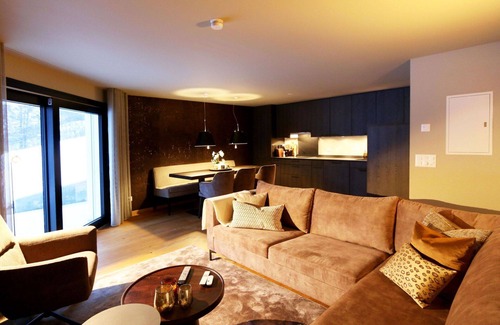Saas-Fee Apartment | Cosy apartment for 6 people with WIFI, TV and balcony