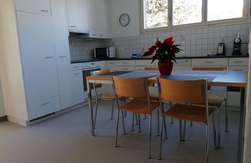 Valbella Apartment | Cosy apartment for 6 guests with WIFI, TV and balcony
