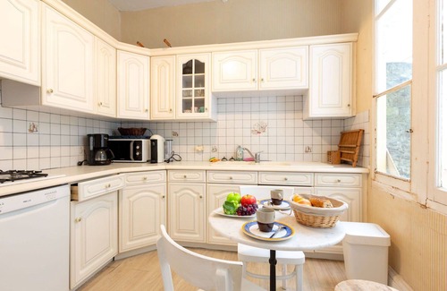 Ille-et-Vilaine Apartment | Cosy apartment for 6 guests with WIFI, TV and parking